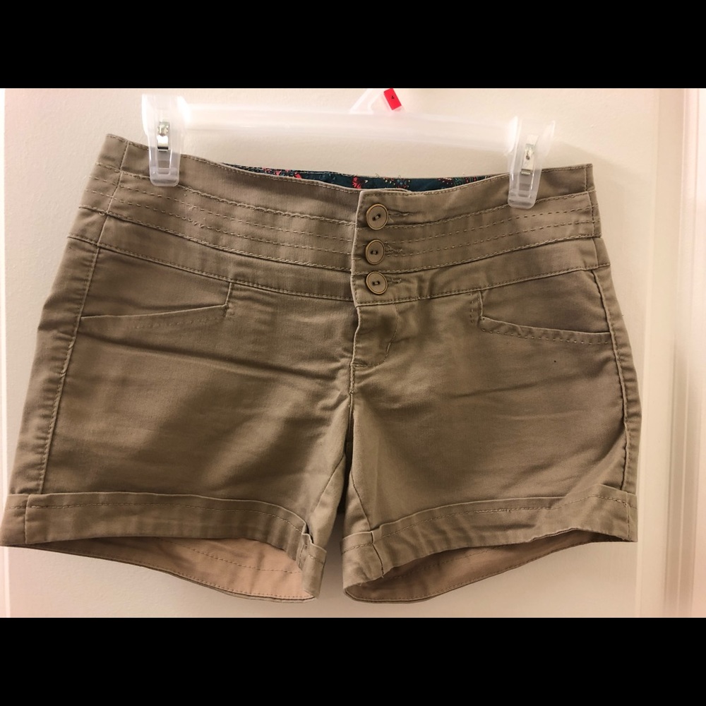 Copper Key khaki womens shorts size 3